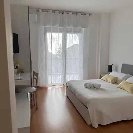 Nuova Bed & Breakfast Paola