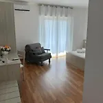 Nuova