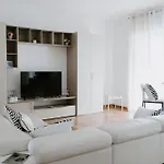 Nuova 4*
