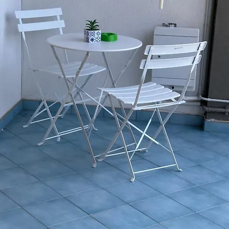 Nuova *