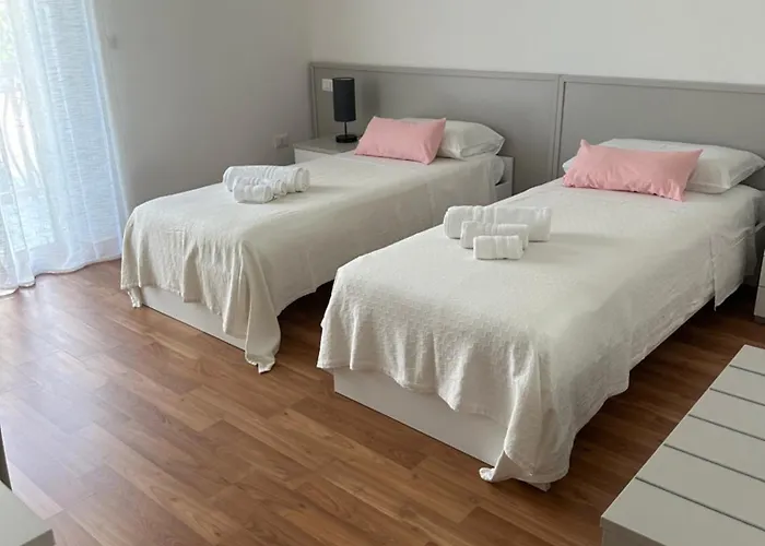 Alojamento de Acomodação e Pequeno-almoço Nuova Paola